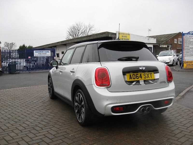 MINI HATCH