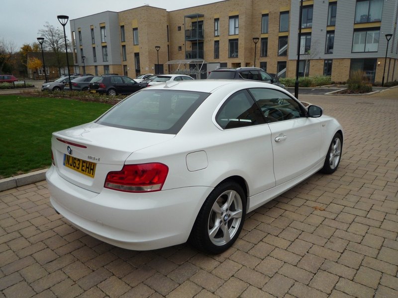 BMW 1 SERIES