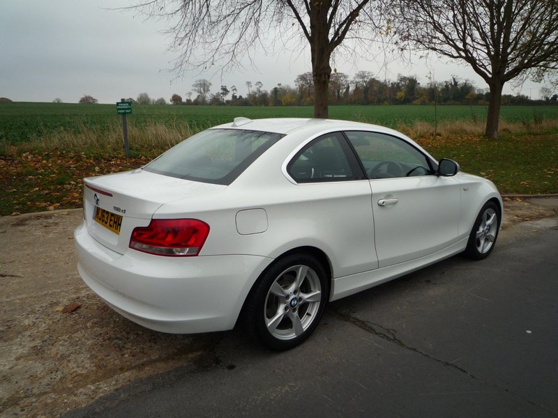 BMW 1 SERIES