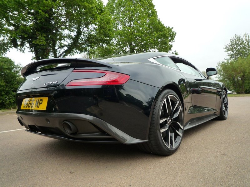 View ASTON MARTIN VANQUISH V12 Touchtronic III Auto Entry
