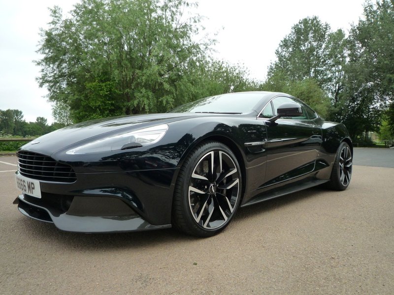 ASTON MARTIN VANQUISH