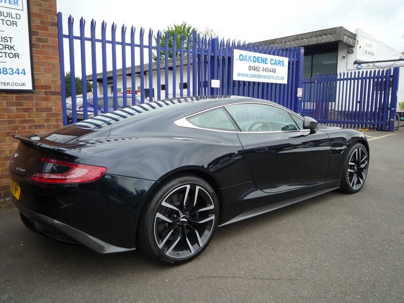 ASTON MARTIN VANQUISH