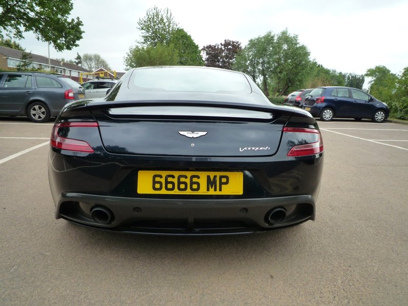 ASTON MARTIN VANQUISH