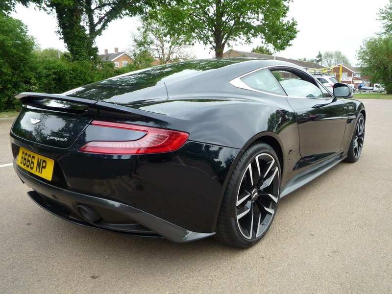 ASTON MARTIN VANQUISH