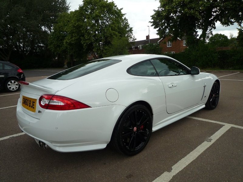 JAGUAR XKR