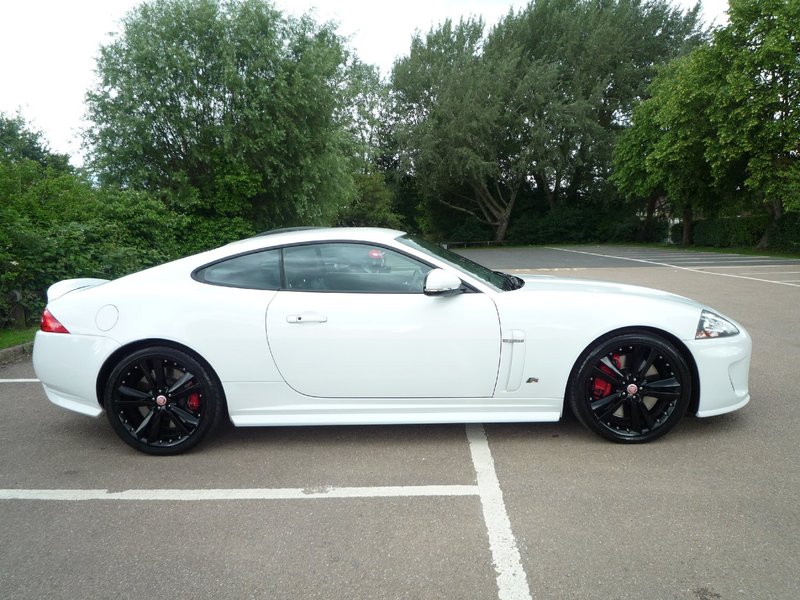 JAGUAR XKR