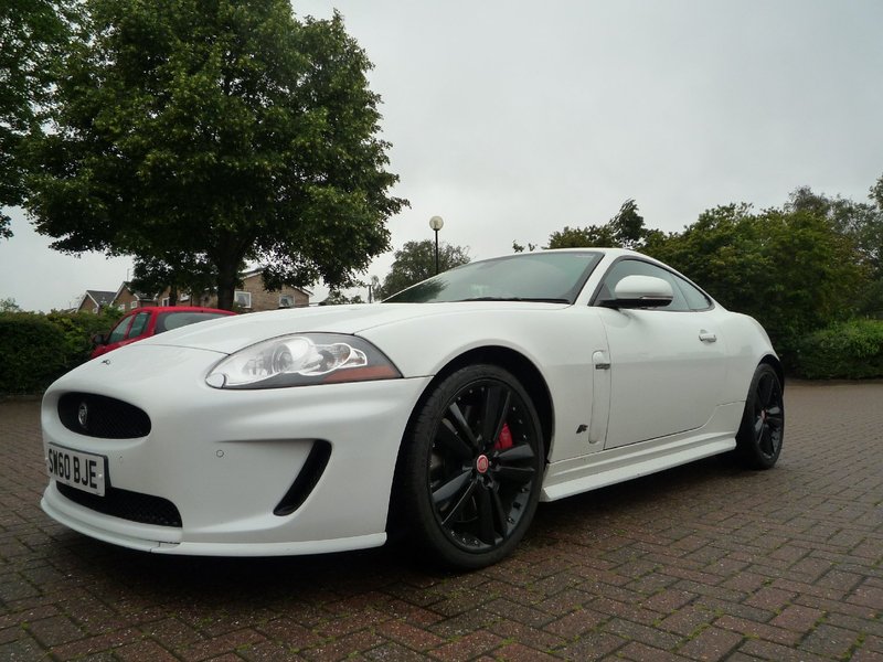 JAGUAR XKR