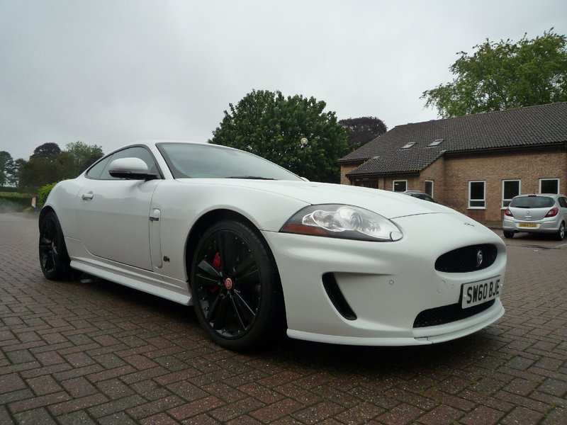 JAGUAR XKR