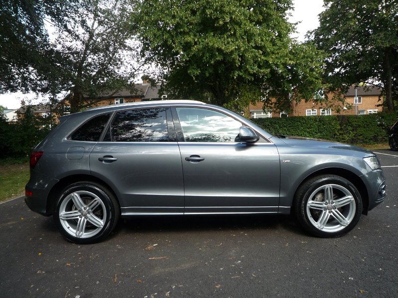 View AUDI Q5 TDi 177 Quattro S tronic Auto Start-Stop S Line Plus