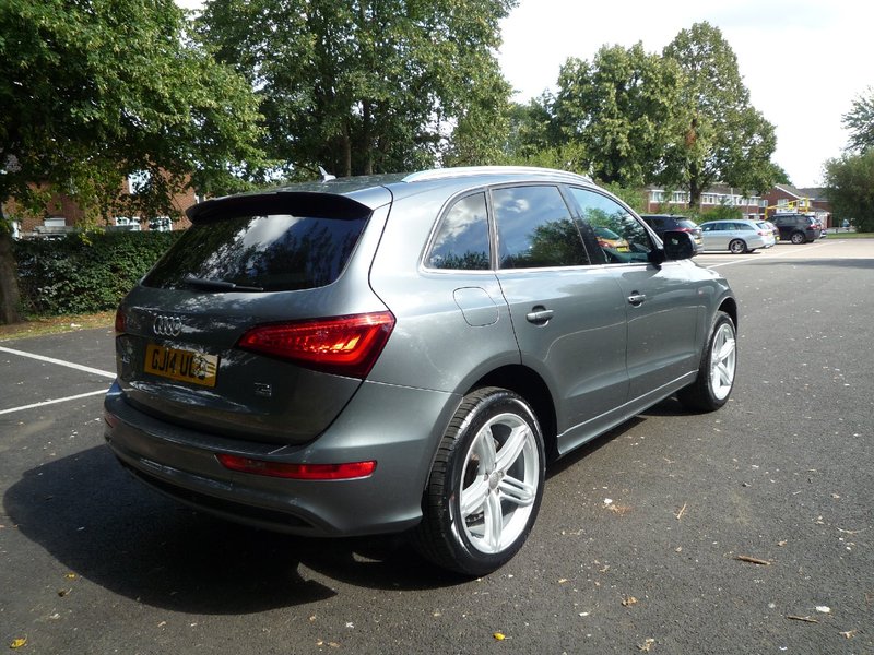 View AUDI Q5 TDi 177 Quattro S tronic Auto Start-Stop S Line Plus