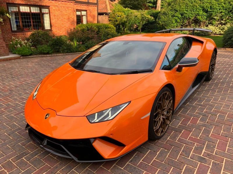 LAMBORGHINI HURACAN