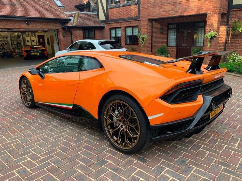 View LAMBORGHINI HURACAN 5.2 V10 LP 640-4 Performante LDF 4WD