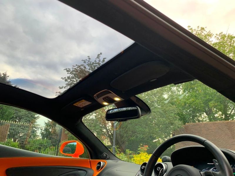MCLAREN 570GT