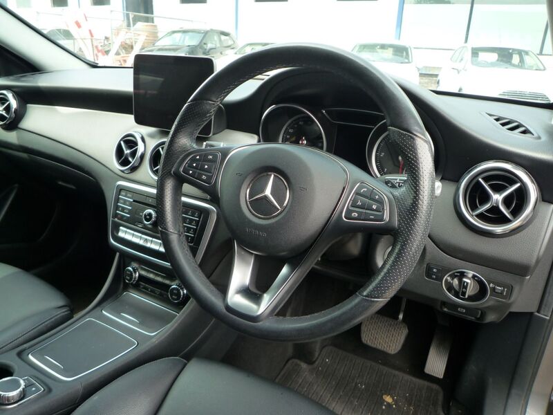 MERCEDES-BENZ GLA CLASS