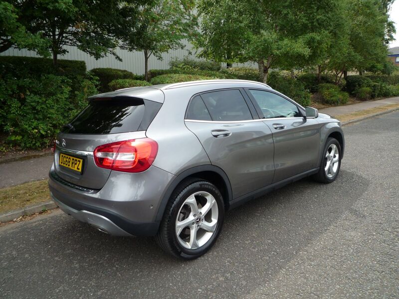 View MERCEDES-BENZ GLA CLASS GLA 200 D 2.1 SPORT EXECUTIVE DCT