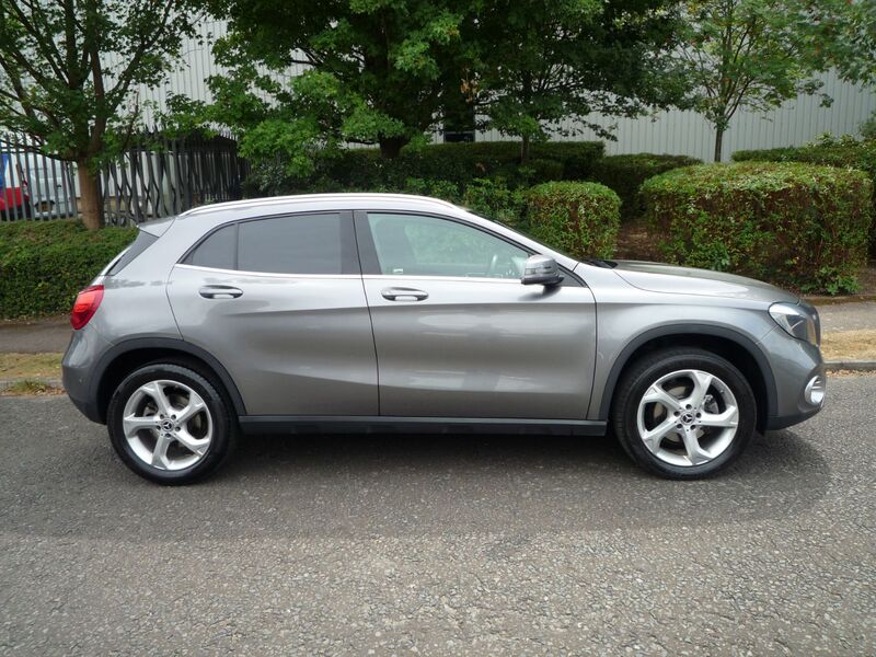 View MERCEDES-BENZ GLA CLASS GLA 200 D 2.1 SPORT EXECUTIVE DCT